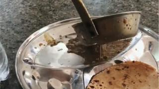 Makanan, akomodasi, dan penginapan gratis di Kuil Emas di Amritsar, India.