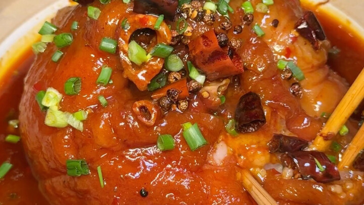 Khi crush phớt lờ sức hút của bạn nhưng lại công nhận khả năng ăn uống của bạn