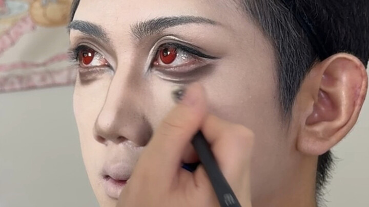 [Small Fish Can] You can always trust the cosplay makeup artist's control of the intensity of the ma