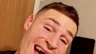 国外一位患有“肌张力障碍”的健身教练