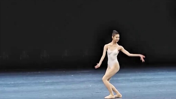 Qin Yukun's "Chinese Classical Dance Technical Skills Combination"