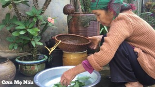 Ngày se lạnh Mẹ nấu nước chè xanh và làm món bí đỏ nhồi thịt (Pumpkin cooked with meat) Cơm Mẹ nấu