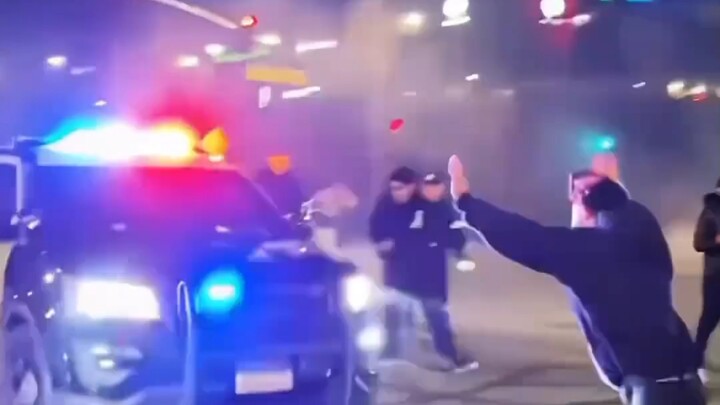 لوس أنجلوس تتحول في لحظة إلى لوس سانتوس!