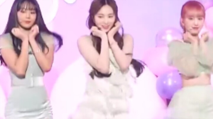 【Dance Practice Essential】Cherry Bullet - Love So Sweet Full-Body Mirror Live Performance