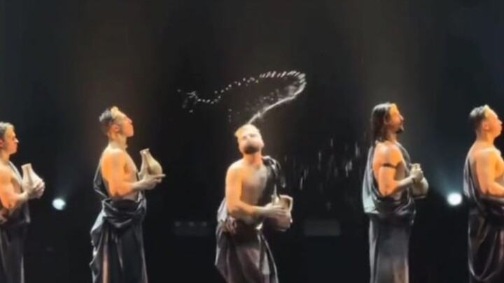 Đội múa nước điển trai kiểu Nga, đài phun nước nhân tạo nhập khẩu, cười không thể dừng lại