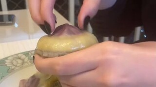 Finally, I see someone eating artichokes—I spent ages preparing it, only to feel like I wasted my ti