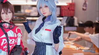 [Jungzi x Yinglili] cosplay Eula & Amber dancing in front of Pizza Hut