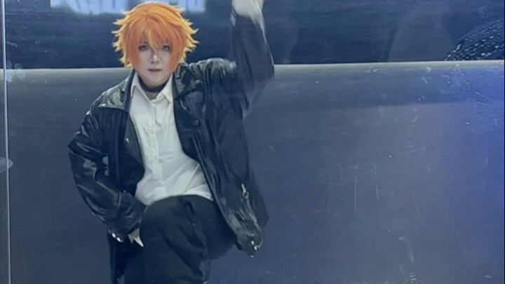Akito Touno jumped and watched