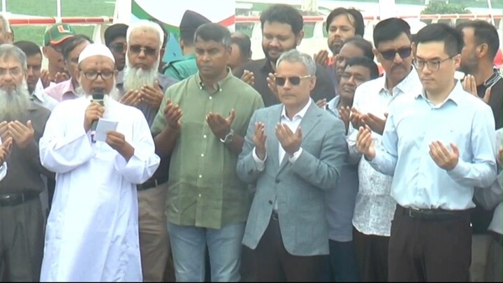 ঢাকা-আশুলিয়া রুটে যানজটের ভোগান্তি কমাতে উন্মুক্ত করে দেওয়া হলো টোলমুক্ত দুটি সার্ভিস সেতু।