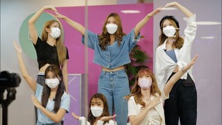 เกมโพสต์ท่ากับสาวๆ สายโพสต์แฟชั่น | ตู้ปลา | BNK48