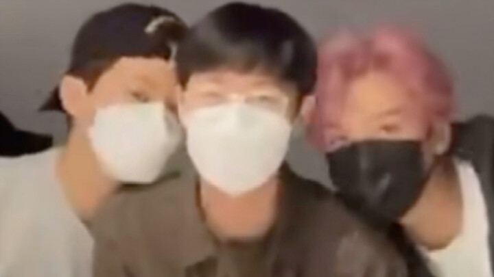 🐯 Măm 🦊 Măm 🐻: Chàng trai họ Lý mà rj chẳng thể thoát khỏi vòng tay… Lặp lại vô hạn