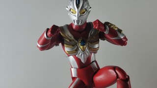 Người quan sát hành tinh Ultraman Max hành động! Nhanh nhất và mạnh nhất!