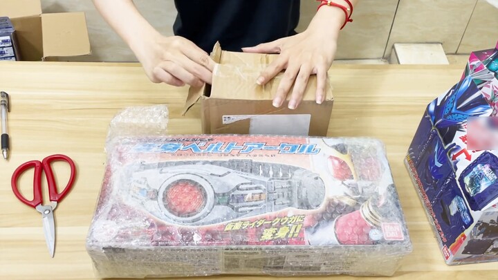 Một chiếc túi may mắn tốt nghiệp giả tốt ngoại trừ việc nó không có thắt lưng, tôi sẽ không bao giờ 