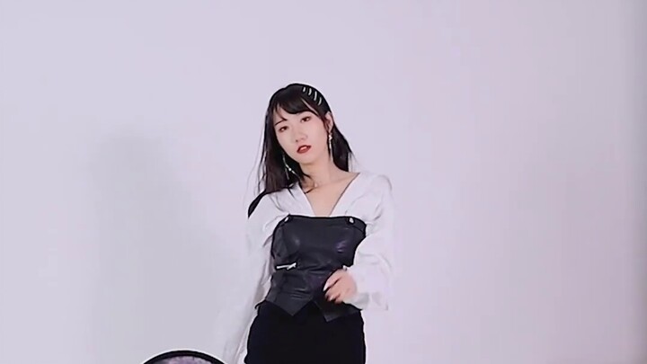 【静梓】Jennie-SOLO❤️Vertical screen is more cool❤️Red skirt with high heels