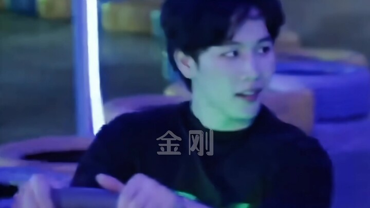 笑鼠我了哈哈哈哈哈哈刘沃沃肉眼可见的慌张哈哈哈哈嘎