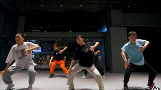 J-SAN choreographs the theme song "How" of My Love with Your Heart