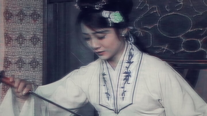 “Từng đem nước mắt phân cảnh, rưới lên Cung Quán Oa.” Đoạn diễn khóc của Tây Thi này thật sự quá đẹp