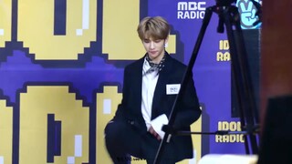 【ฮวางฮยอนจิน】เพลงมิกซ์ กระโดดติดต่อกันสี่เพลง เด็กชายชินที่ได้รับคำชมตลอดเวลา (กรี๊ดพร้อมกับแฟนคลับ)