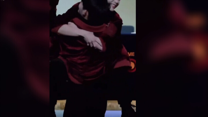 “Trần Hán” 100s dẫn bạn khám phá sự thuần khiết và căng thẳng mãnh liệt của Trần Hán! Ai bảo đó chỉ 