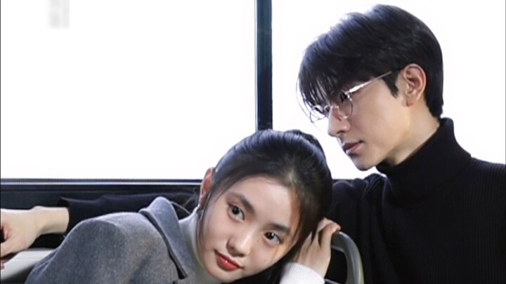 Liu Haocun x Lin Yi | Poster Highlights | The ambiguity that cannot be hidden, whose lips can’t help