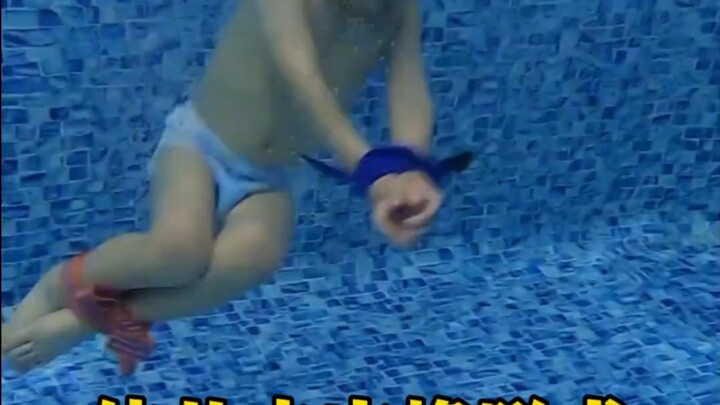 Direkomendasikan untuk kamu tonton, berarti anakmu sudah waktunya belajar renang!