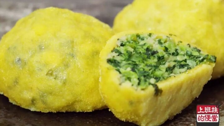 Satu mangkuk mi direbus sebentar, tidak perlu menguleni adonan, masing-masing memiliki kulit tipis d