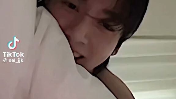 Jungkook pogi so much