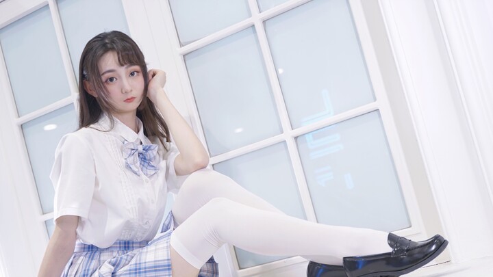【Xiao Nuo】Seorang gadis sekolah yang cantik sedang online