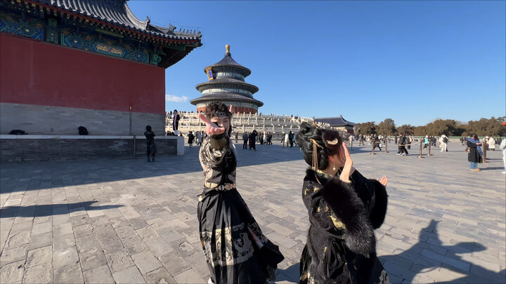 ต้อนรับปีใหม่สากลด้วยท่ารำแห่งชาติ