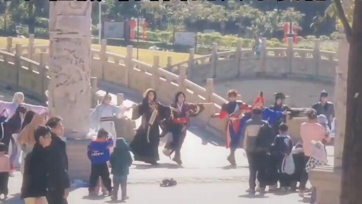 [Ru Yuan/รหัสลับ Yuan] Xiuyilou จัดการประชุมประจำปีท่ามกลางผู้คนมากมาย พร้อมกับแสดงการเต้นรำสแควร์แด