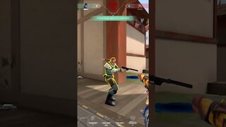 Yoru outplays are mental