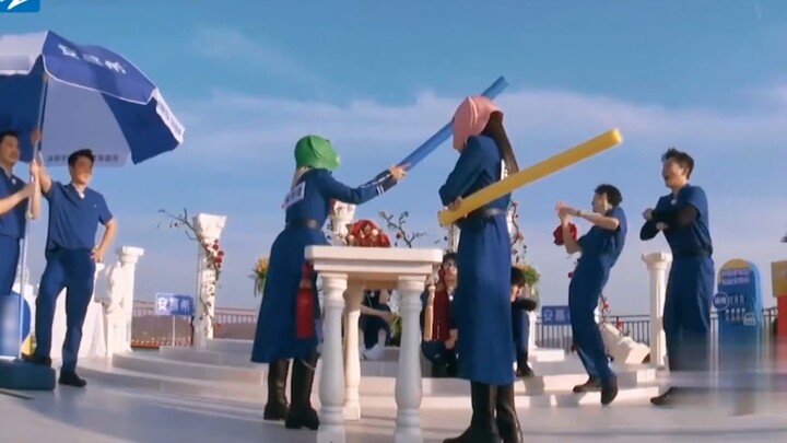 Is it okay for Song Yuqi to hit Bai Lu sideways?