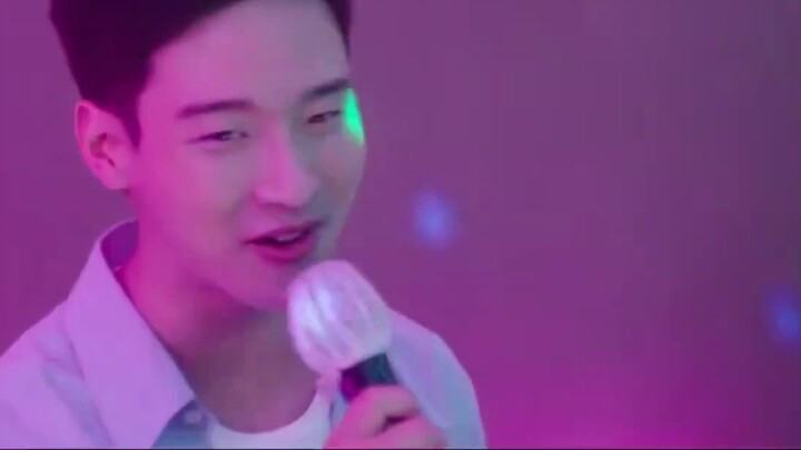 Zheng Xiujing and Zhang Dongrun's love in the military camp