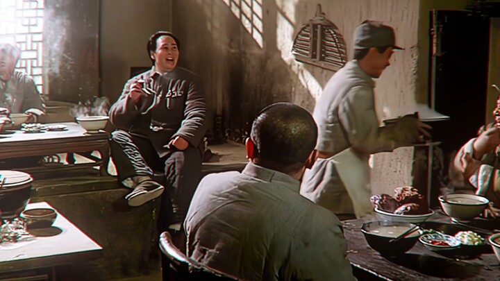 Dia tak punya jamuan mewah, hanya makanan sederhana; dia tak membicarakan keinginan pribadi, melaink