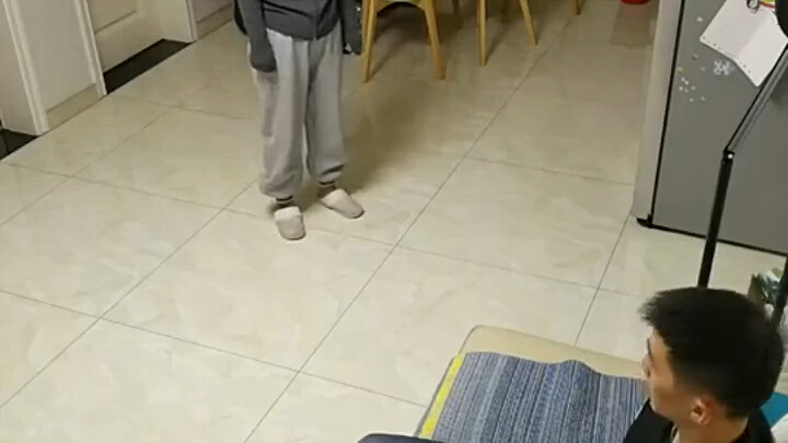 Hahaha, ăn gì mà ăn vậy?