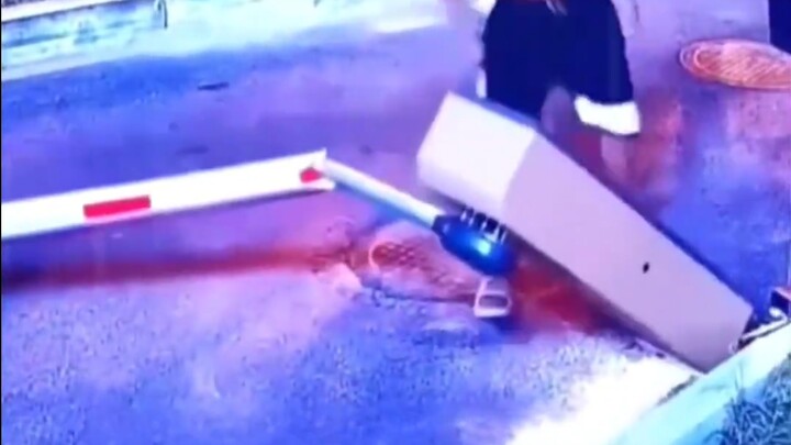 كان سعره أصلاً بضع مئات من اليوان، لكن الآن لا بد أنه يبدأ من 20 ألفاً على الأقل.