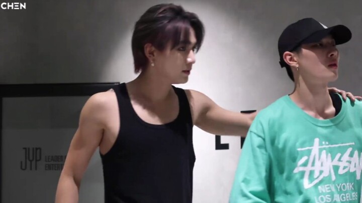 【Yao Chen】×【Oscar】Behind-the-Scenes Footage from the Practice Room: Male Version of "Night Frenzy•YE