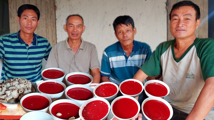 Thánh Ăn Tiết Canh.Bữa Ăn Sáng Lòng Lợn Tiết Canh | Biển Nguyễn ngọc.
