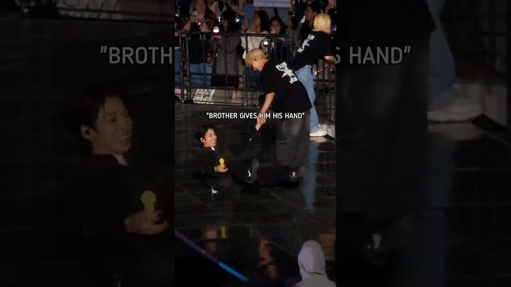 Wonwoo giving dk piggy back😆💗THAT HIGH NOTE BY CARAT~ #Seventeen#WONWOO#DK#Dokyeom#ajunice
