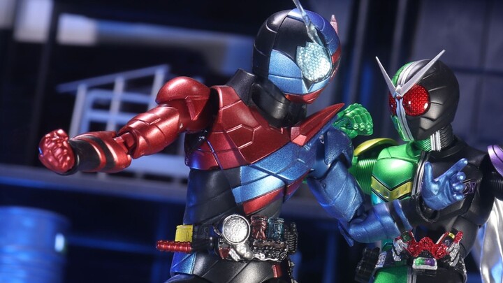 [Animasi stop-motion] Detektif swasta VS ilmuwan jenius! Pertarungan crossover Kamen Rider W dan Bui