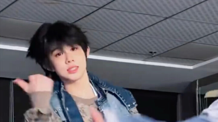 Eason Chen | New cha is so handsome it's heartbreaking 😭 Official update on Jan 17th