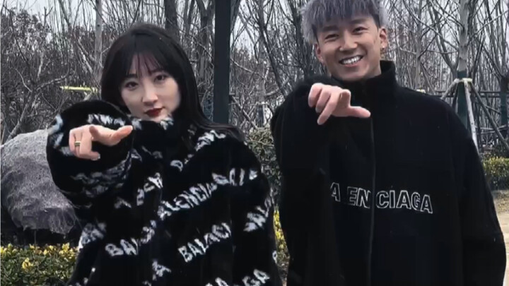 Family, I’m breaking into the hipster scene!!!