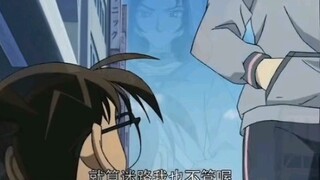 Ayumi: Conan luôn thích phụ nữ lớn tuổi.