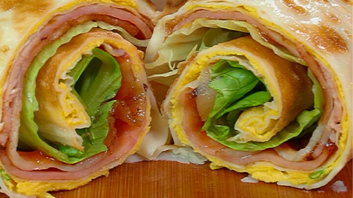 Make egg-filled pancakes in just one minute—easy to make and delicious. If you like them, give it a 