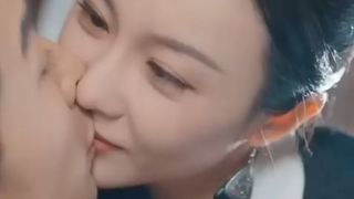 CEO  wanita diselamatkan penjual nasi goreng,tanpa tahu ia Raja Naga Daxia