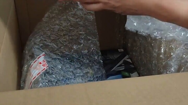 Unboxing of Bandai 399 lucky bag!
