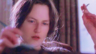"Bà Dalloway bảo tôi phải tự mua hoa"