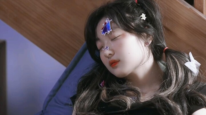 Happy Xiaona is so cute! Zhang Xiaoyan, just stay strong!