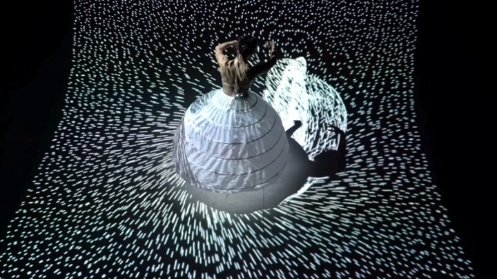 “ศิลปะแห่งแสงเงาและการเต้นรำ”