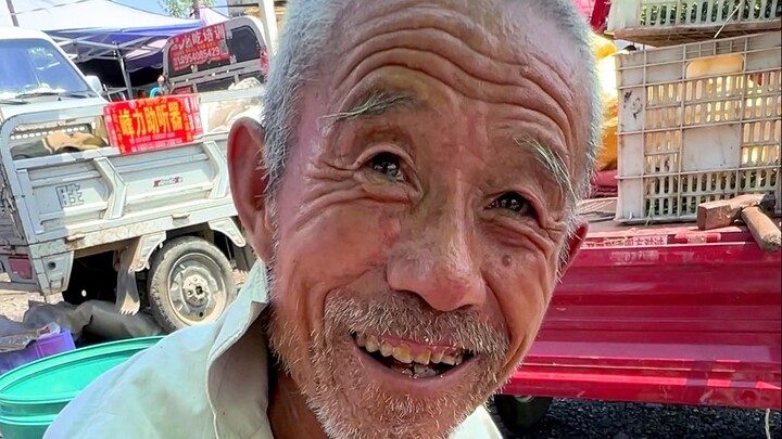 รู้จักพอ ย่อมมีความสุข…
